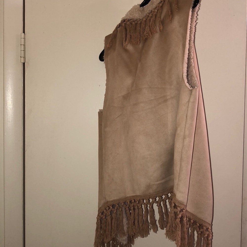 Vest - Picture 3 of 3